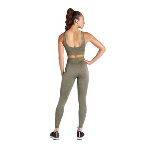 Leggings de yoga pour femmes avec logo personnalisé, vente en gros, différents coloris et designs. - Product Image 4