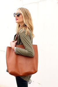 <b>Large</b> Capacity Leather Tote Shoulder Bag - Product Image 2