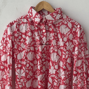 เสื้อเชิ้ตพิมพ์ลายดอกไม้สำหรับผู้หญิง สไตล์ลำลอง ผ้าฝ้ายเนื้อนุ่ม คอปกติดกระดุม ระบายอากาศได้ดี เหมาะสำหรับฤดูร้อน สีแดงขาว ลดราคา - Product Image 3