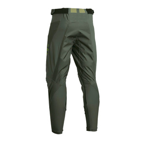 Pantalon de moto pour homme vert olive respirant toutes saisons, vêtement de course avec logo imprimé sur le devant, en Spandex et Nylon - Product Image 3