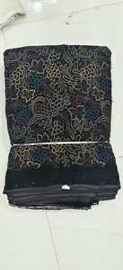Crea Conjuntos Festivos con el Textil Velvet 9000, Diseño de Bordado 44, Textura Suave y Acabado de Diseñador Pulido - Product Image 2