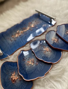 Decorative Resin Platter Luxury Craftsmanship Suitable for Serving Food Beverages and Display Arrangements - Product Image 4