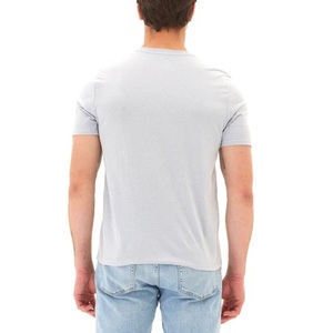 T-shirt Homme Col V Coupe Slim Manches Courtes Couleur Unie Personnalisable Logo Vente en Gros Grande Taille 210g 100% Coton Séchage Rapide - Product Image 3