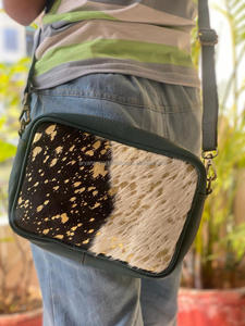 Nouveau sac à bandoulière en cuir recyclé élégant fabriqué à la main pour femmes sac à main de couleur trapu en fourrure à imprimé animal, sac à bandoulière en cuir recyclé - Product Image 2