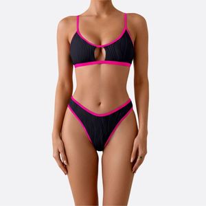Conjunto de bikini acanalado de 2 piezas para mujer, con cuello pronunciado, diseño hueco, parte inferior elástica estilo hipster, color liso, de spandex y nailon, ropa de playa - Product Image 1