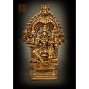 Sculpture en laiton de 5 pouces faite à la main de Lord Vishnu avec Lakshmi article de petite taille fabriqué en Inde pour les cadeaux - Product Image 1