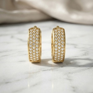 ต่างหูเพชรทรงกลม 0.35 กะรัต แบบฝังเพชรสองแถวทรงห่วง - Product Image 1