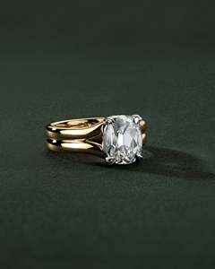 Bague solitaire en or 14 carats à double bande avec diamant de laboratoire taille coussin longue, bijoux fins certifiés IGI, bague de mariage de luxe unisexe - Product Image 3