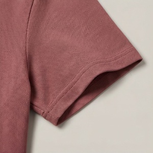 Polo de manga corta color granate para hombre, con cremallera y logotipo bordado, estilo casual elegante, corte regular. - Product Image 6