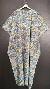 Robe Kaftan Élégante en Coton Écologique à Imprimé Floral Fait Main pour Femme – Chic Bohème, Col en V, Longueur Midi, Tenue Décontractée Artistique Indienne - Product Image 4