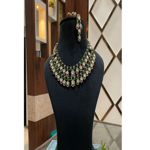 Hermoso Juego de Collar y Aretes de Latón Chapado en Oro con Circonitas, de Lujo, para Mujer, Colección para Bodas y Fiestas - Product Image 1