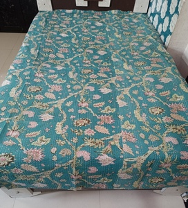 Couvre-lit imprimé floral et oiseaux, style bohème, moderne, toutes saisons, en denim patchwork, rembourrage en coton fait main, pour usage domestique - Product Image 6