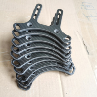 Pièces en fibre de carbone personnalisées et feuille de fibre de carbone Service d'usinage CNC pour Sim Racing Volant/RC Car Châssis Road Simulator