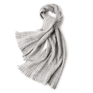 Écharpe unisexe en tricot effet cachemire de luxe - Cache-cou ultra doux pour l'hiver - Bandeau côtelé haut de gamme avec logo personnalisé - Product Image 4