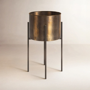 Jardinière cylindrique minimaliste en laiton avec support – Pot de fleurs moderne pour intérieur, décoration d'intérieur, jardinières martelées en métal pour intérieur - Product Image 1