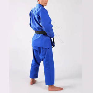 Uniforme de Karate de Estilo Tradicional con Tela Transpirable y Costuras Reforzadas para Entrenamiento Profesional - Product Image 3