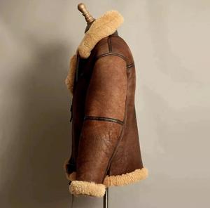 TOPSHOW Blouson Bomber en Cuir Véritable pour Homme, Col Montant, Logo Frontal, Vente en Gros |   Veste aviateur en véritable peau de mouton shearling |   Veste - Product Image 5