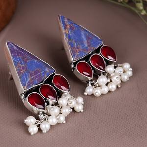 Pendientes de latón plateado oxidado con granate estilo tribal bohemio |   Joyería Étnica con Colgantes |   Pendientes Colgantes Geométricos de Estilo Indio - Product Image 3