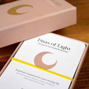 กล่องบรรจุภัณฑ์แฟลชการ์ดตัวอักษรอาหรับแบบพิมพ์ลายตามสั่ง พรีเมียม เป็นมิตรกับสิ่งแวดล้อม พร้อมคู่มือเสียง ปั๊มฟอยล์สีเงิน สำหรับเด็ก นักเรียน และผู้ใหญ่ - Product Image 5