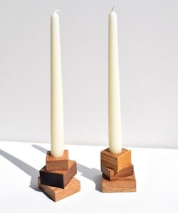 Portavelas de Madera Atemporal, Elegante Accesorio Decorativo Rústico Hecho a Mano, Centro de Mesa Acogedor para Comedor, Decoración de Interiores - Product Image 1