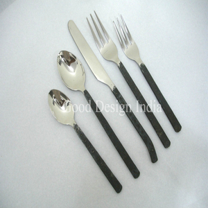 Juego de Cubiertos de Acero Inoxidable 18/10 de Alta Calidad, Diseño Portugués Moderno, Marca GOOD DESIGN, Acabado Espejo - Product Image 3