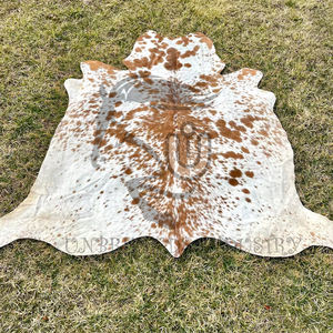 พรมหนังวัวแท้ลายขนสีน้ำตาลขาวแบบบราซิล - Product Image 3