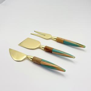 Elegante Juego de Cuchillos para Queso de Acero Inoxidable con Acabado Dorado para Bodas, Cocina y Mesa de Comedor - Product Image 4