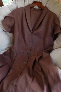 Vestido Camisero de Lino Marrón con Cuello de Solapa, Manga Corta, Botones al Frente, Corte Holgado, Midi, Casual, de Verano para Mujer - Product Image 1
