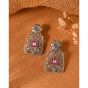 Pendientes de Plata de Ley con Diseño de Jaali de Meera Jaipur - Product Image 2