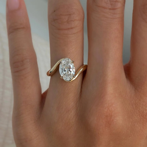 Anillo de Compromiso Solitario para Mujer, Elegante, con Diamante Ovalado de 2 Quilates Cultivado en Laboratorio, Claridad VS, Color EF, Oro de 14K, Rodio, Certificado IGI - Product Image 1