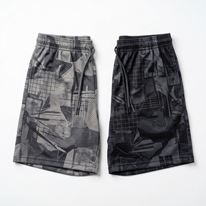 Shorts de sport pour hommes avec motif graphique de circuit imprimé cyberpunk personnalisé, sublimation, entraînement de basketball - Product Image 4