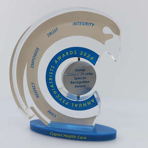 2025 modèles de variété composants de récompense de trophée en cristal vierge transparent prix de trophée en verre de cristal personnalisé clair avec base en cristal - Product Image 4