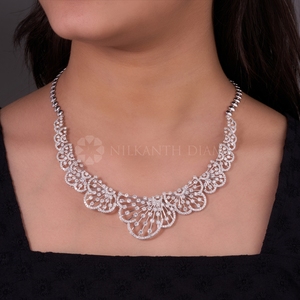 Collar de diamantes de corte redondo de diseño premium, diamantes creados en laboratorio con certificado IGI y claridad VVS de proveedor indio. - Product Image 3
