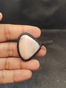 Pendentif en macramé opale rose avec cabochons de pierres précieuses naturelles, pendentif en macramé fait main, lot mixte - Product Image 2