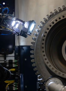 <b>Neck</b> <b>Light</b> Rechargeable for Aerospace Applications - Product Image 3