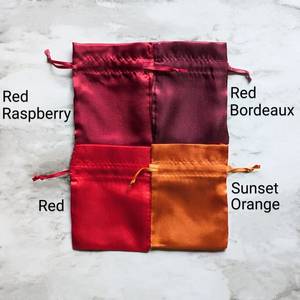 Sacs cadeaux en satin avec cordon de serrage de qualité supérieure pour fabricants OEM, destinés aux importateurs et distributeurs mondiaux - Product Image 5