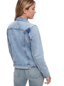 Wholesale Jackets High Quality Women <b>Jeans</b> Jacket Classic Light Blue Denim Jacket Pointed Collar Chest Pockets Vintage Look - Product Image 3