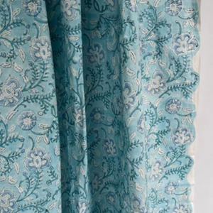 Tela de Algodón Estampada a Mano, Tela de Algodón Botánica con Estampado Jaipuri Hecho a Mano en India - Product Image 1