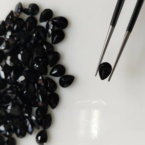Ónix Negro Natural, Corte Pera de 7x5MM, Gema Suelta de la Mejor Calidad para Joyería, Red Mountain Gems R5BOPCT75 - Product Image 1