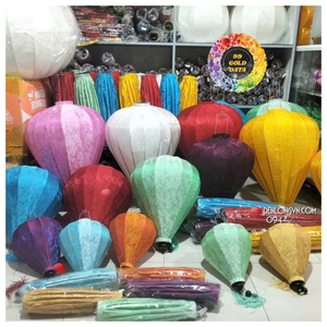 โคมไฟแขวนผ้าไหมสีสันสดใส โฮอิ แอน ผลิตด้วยมือแบบดั้งเดิมของเวียดนาม เป็นมิตรกับสิ่งแวดล้อม เหมาะสำหรับเทศกาลเท็ตกลางฤดูใบไม้ร่วง งานแต่งงาน และการตกแต่ง - Product Image 4