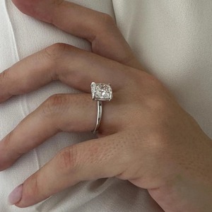 Bague de fiançailles solitaire en diamant de laboratoire taille coussin de 4 carats, ajustement parfait, or blanc 14K 18K, platine, bague de mariée - Product Image 4