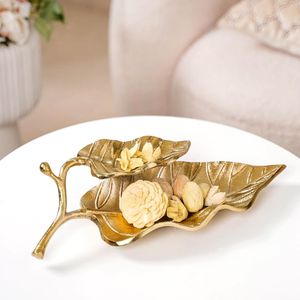 Plato de Servir con Diseño de Hojas en Aluminio Dorado Pulido, Hecho a Mano, Moderno, Minimalista, con Patrón de Plantas, Decoración para Mesa de Fiesta - Product Image 1