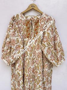 Nouveauté Robe longue en coton imprimé de fleurs dorées et rouges pour femmes, manches 3/4 avec cravates en coton, mini robe d'été pour femmes - Product Image 2