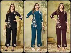 Elegante Conjunto de Dos Piezas de Rayón Bordado para Damas |   Conjunto de Pantalones Rectos Cómodos |   Fabricante y Exportador de Productos de Calidad - Product Image 2