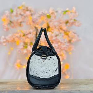 Bolso de Mano de Cuero Vacuno de Lujo con Diseño Floral Repujado y Cierre de Cremallera con Piedra Turquesa, Bolso Duradero para Mujer - Product Image 4