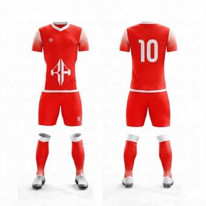 Ensemble de maillot de football avec logo blanc, manches courtes, col en V pour homme, 100% polyester, coupe régulière, fermeture à enfiler par RIVIAN ATLANTIC - Product Image 1