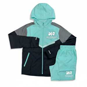 Chaqueta y Pantalones Cortos Impermeables, Reflectantes y Ligeros de Nailon 100% Ecológico con Logotipo Personalizado, Conjunto de 2 Piezas - Product Image 1