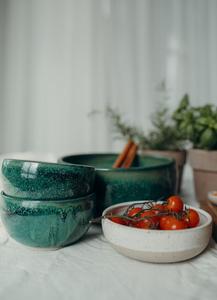 Elegante Tazón de Cerámica para Comedor, Esmalte Celadón Suave, Silueta Ancha y Curva, Duradero, Apto para Alimentos, para una Vajilla Contemporánea y Refinada - Product Image 3