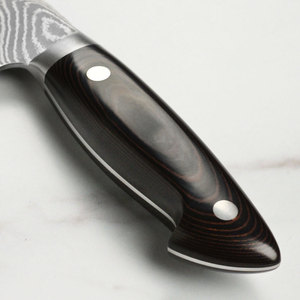 Couteau de chef artisanal en acier Damas de haute qualité - Écologique, durable, compatible lave-vaisselle, manche ergonomique, étui en cuir - Product Image 2
