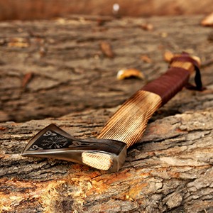 Hache Viking en acier industriel à haute teneur en carbone, manche en bois de frêne personnalisé OEM, hache à barbe, étui en cuir - Product Image 2